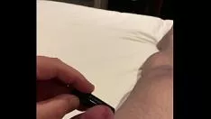 Reproduzir Cum através e através de nylon brinquedo de vibração posterior