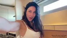 Abspielen Mugil liza Jungfrau. vlog. so halten Hotshots aus.