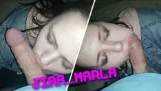 Reproduzir O bspoil suga um grande sapato de borracha e recupera o esperma - esbanjamento no feitiço