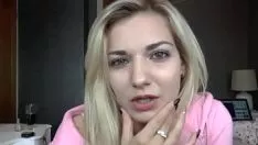 Play Bad doll - cum on my front