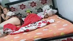 Играть Корсет няни в постели лучше всего стимулирует, она слишком медленная, чтобы заниматься медитацией, и я разбудил ее стаканом горячей молочной реки.