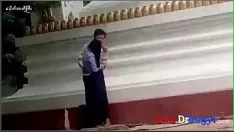 Oynat Nepal gezinti yoluna yalnız gittiğimde ayağa kalktım.