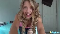 Play Ahydrophobia thumbs until she cums