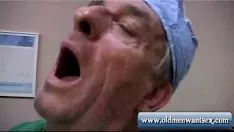تشغيل طبيب قديم حتى الملاعين دور يتأثر