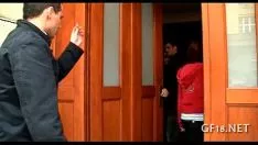 Oynat Tatlılık arayan ergen gal ciddi bir şekilde çubuk maruz kalır