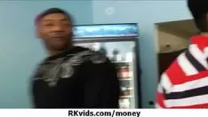 Odtwórz Dostaje zapłatę i nagrywa wideo za seks 3