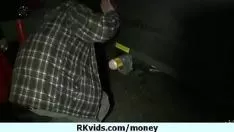 Odtwórz Dostaje zapłatę i nagrywa wideo za seks 11