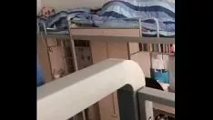 Putar Webcam mahasiswa universitas di asrama