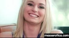 Reproducir La diminuta señorita cede en la tribade de grandes pecados, un clímax en el que pensar 22