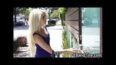 Redare Un adolescent timid o face pentru artă!