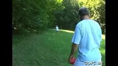 تشغيل جولي ج. المراهق يحصل على اللعب مع gumshoe قديمة للغاية