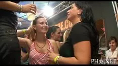 Afspelen Seks neukfeest porno