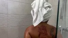Redare Mama vitregă împarte patul și face sex anal