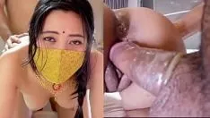 播放 印度名人泄露了她的色情视频