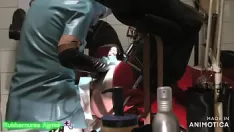 Putar Rubbernurse agnes - gaun perawat lateks biru pendek dengan topeng - sesi klinik pengambilan tunggal mentah yang belum dipotong - pegging dalam dengan 3 dildo panjang dan acara cum terakhir