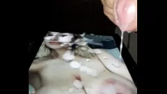 Odtwórz Cumtribute hołd dla gigantycznych cycków i otoczeń blondynki w powolnym MO