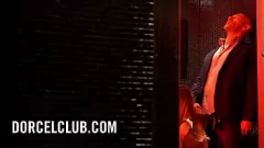 Putar Seorang Bayi Pirang Memberikan Blowjob Cepat di Toilet Restoran dengan Payudara Besar dan Payudara Besar, Berakhir dengan Air mani di Mulut