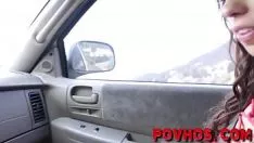 播放 非专业 pov 吸坚果掠夺和获取性交