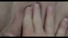 تشغيل امراة متزوجة Masturbatinkle حتى انها ارقام