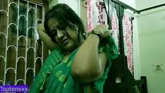 চালান মিল্ফ এক খালার সাথে চিত্তাকর্ষক হট সেক্স.. ভারতীয় কিশোর ছেলে বনাম মাইল্ফ খালা। begrime হিন্দি শব্দ