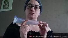 Reproducir Dealyoustep-ins - instructora francesa no profesional de milf para hombre virgen: cómo someterse a un placer en el culo