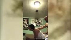 تشغيل رجل يحكم امرأة الجيران المتزوجة